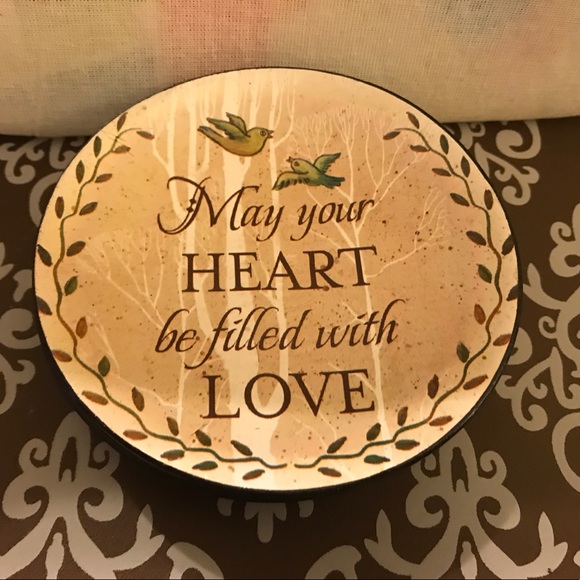 BEAUTIFUL SET OF SMALL DECORATIVE PLATES - Picture 3 of 3